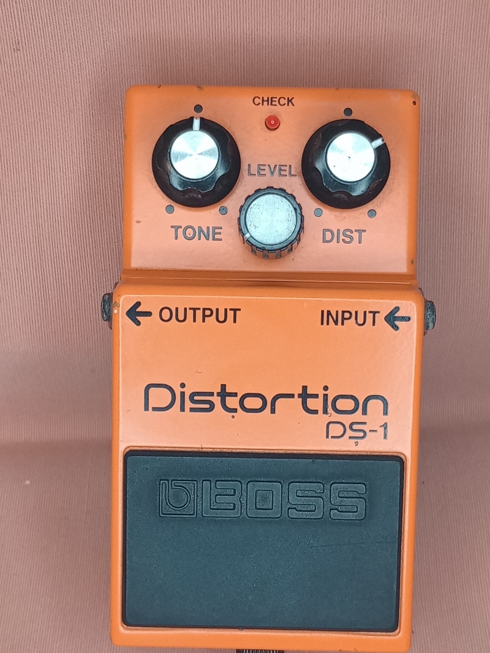 BOSS DS-1 Distortion Guitar Pedal in Orange